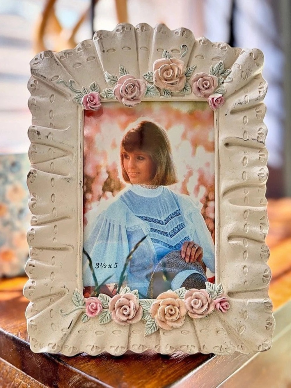 Textured Ruffled Pink Elegant Floral Pink & Cream Vintage Picture Frame